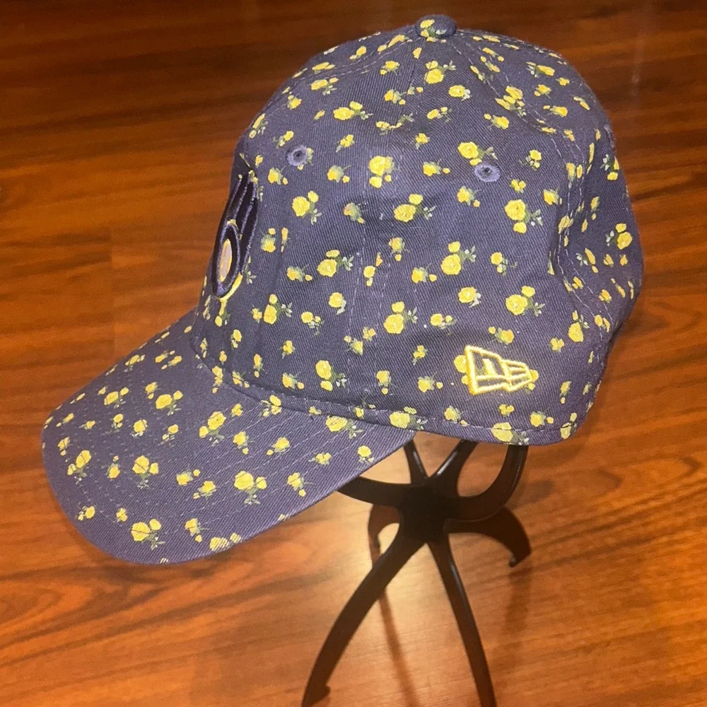 Milwaukee Brewers Women’s Floral 9TWENTY Adjustable Hat